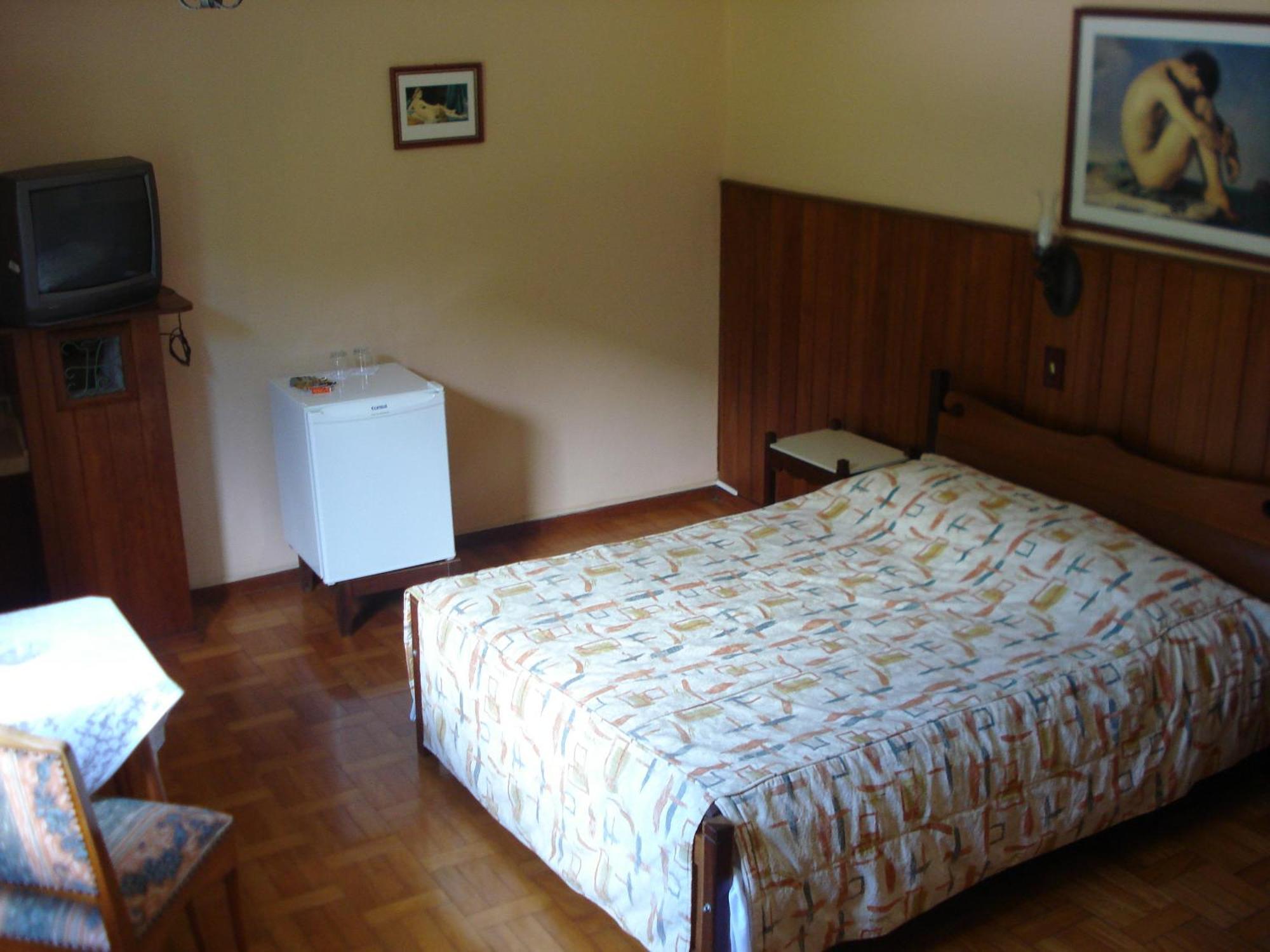 Hotel Bucsky Nova Friburgo Oda fotoğraf